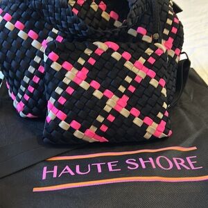 😍Haute Shore woven Handbag😍